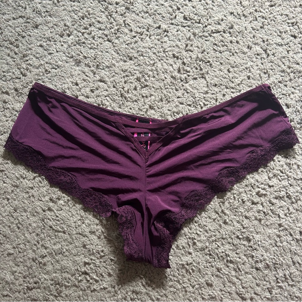 NWOT La Senza Women's Silky Lace-Trim Hipster Briefs Cut Out Deep Plum Large